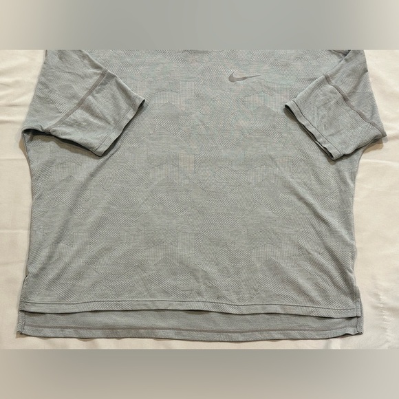 Nike Dri-FIT Medalist Top Shirt - Picture 6 of 14